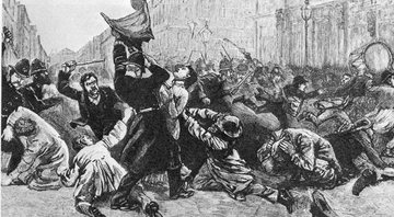 Polícia montada reprime a multidão de manifestantes na Trafalgar Square, durante os tumultos do Domingo Sangrento - Wikimedia Commons