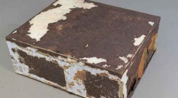 O bolo foi encontrado dentro de um recipiente enferrujado - Divulgação/Antarctic Heritage Trust