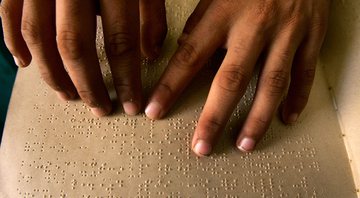 Imagem ilustrativa de conteúdo escrito em braille - Getty Images