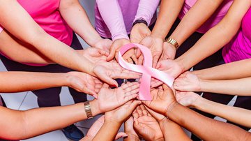 Imagem ilustrativa de mulheres com símbolo do câncer de mama - Foto de marcojean20, via Pixabay