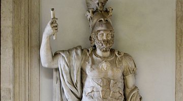 Estátua de Pirro no Museu Capitolino, Roma - José Luiz Bernardes Ribeiro via Wikimedia Commons
