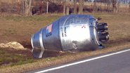 Fotografia de suposta capsula em beira de estrada - Rex Brown / CC BY-ND 2.0
