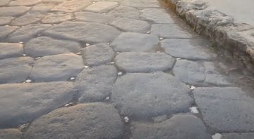 Registro dos 'olho-de-gato' em Pompeia - Divulgação/Vídeo/Youtube/ Martin Faulks