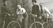 Fotografia de ciclistas do Império Russo - Domínio Público/ Creative Commons/ Wikimedia Commons