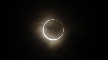 Fotografia de eclipse solar anular em andamento no Japão, em 2012 - Getty Images