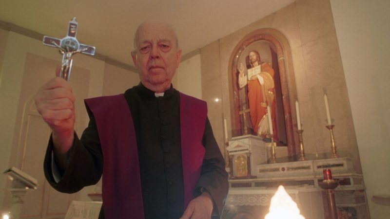 filmes #cinelon #OExorcistadoPapa O padre Gabriele Amorth, exorcista