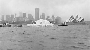 O iceberg falso que atracou no porto de Sydney - The Hoaxes Museum