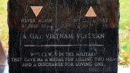 Lápide de Leonard Matlovich, o "Veterano Gay do Vietnã" - Getty Images
