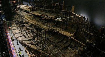 O naufrágio do Mary Rose em exposição no Portsmouth Historic Dockyard - Getty Images