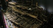 O naufrágio do Mary Rose em exposição no Portsmouth Historic Dockyard - Getty Images