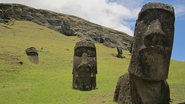 Estátuas moai que cobrem a Ilha de Páscoa - Foto por Marlene Hanssen pelo Pixabay