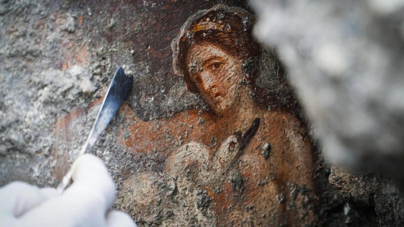 Detalhe do mural erótico encontrado em Pompeia - Ministério do Patrimônio Cultural e Atividades