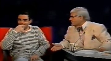 Renato Russo e Jô Soares durante o programa de 1994 - Divulgação/Youtube/Encontro Legionário