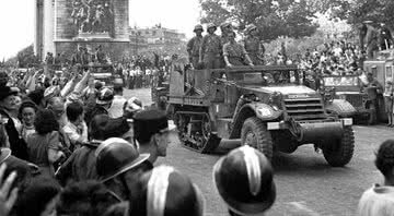 A libertação de Paris, onde estavam tropas da La Nueve - Wikimedia Commons