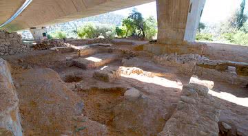 Estrutura de templo descoberto próximo de Jerusalém - Wikimedia Commons