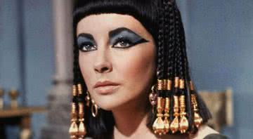 Divulgação - Elizabeth Taylor como Cleópatra em filme de 1963