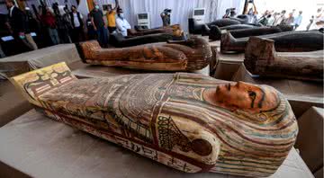 Um dos sarcófagos de 2.500 anos revelados - Divulgação/Facebook/Ministério de Antiguidades do Egito