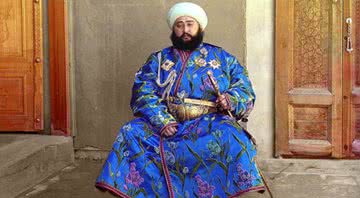 Na imagem colorizada, Emir de Bukhara - Sergey Prokudin-Gorsky