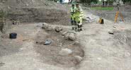 Arqueólogos nas escavações feitas na Suécia - Museu de história da Suécia