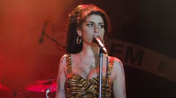 Amy durante show no Rio de Janeiro, em 2011 - Reprodução/ Youtube / Alexandre Brito