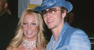 Britney Spears e Justin Timberlake com roupas combinando no VMA 2001 - Divulgação