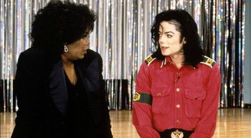 Oprah conversa com Michael Jackson em palco particular - Divulgação / OWN