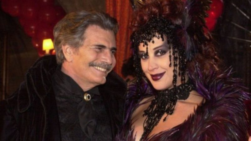 Claudia Raia e Tarcísio Meira em 'O Beijo do Vampiro' (2002)