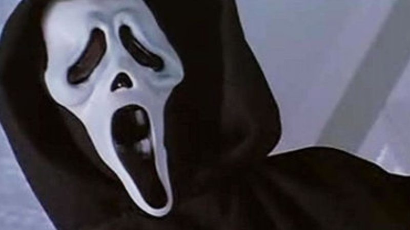 Skeet Ulrich  como Ghostface no filme ‘Pânico’ - Divulgação/Dimension Films