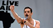 Rami Malek interpretando Freddie Mercury em Bohemian Rhapsody - Divulgação/20th Century Fox