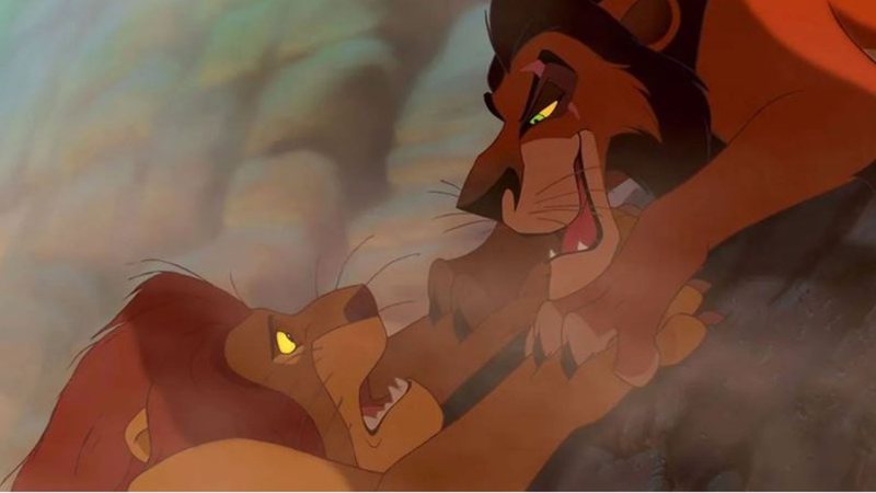 Cena em que Scar mata Mufasa em 'O rei Leão' - Reprodução/Disney