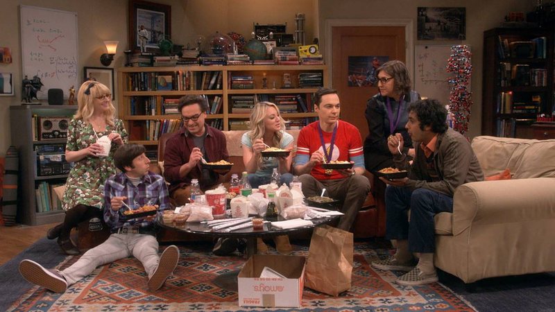Elenco de 'The Big Bang Theory' no último episódio - Divulgação / CBS