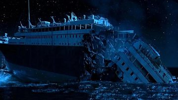 Cena do filme 'Titanic' em que o barco parte ao meio - Reprodução / Disney