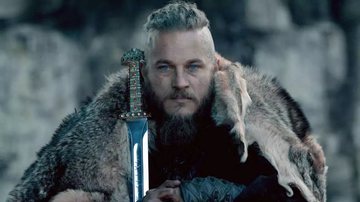 Alexander Ludwig interpretando Bjorn Lothbrok na série 'Vikings' - Reprodução/MGM Television