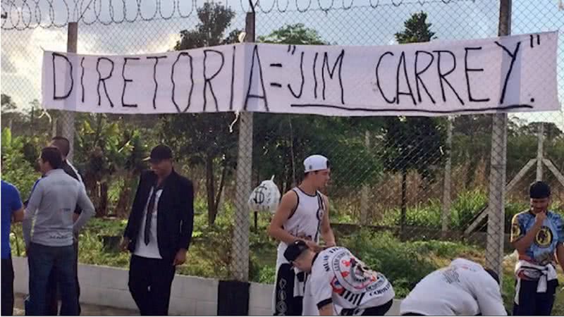 Protesto da torcida do Corinthians - Divulgação/GloboEsporte/GloboPlay