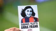 Imagem de Anne Frank com a camisa do Bologna - Getty Images