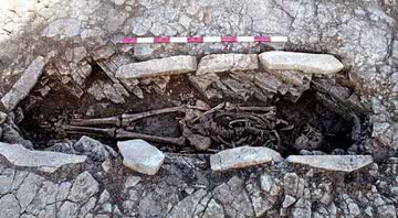 50 esqueletos como este foram encontrados em Somerset, Inglaterra - South West Heritage Trust