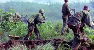 Militares americanos lutando contra os norte-vietnamitas - Wikimedia Commons