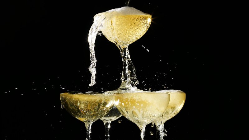 Imagem meramente ilustrativa de taças de champagne - Divulgação
