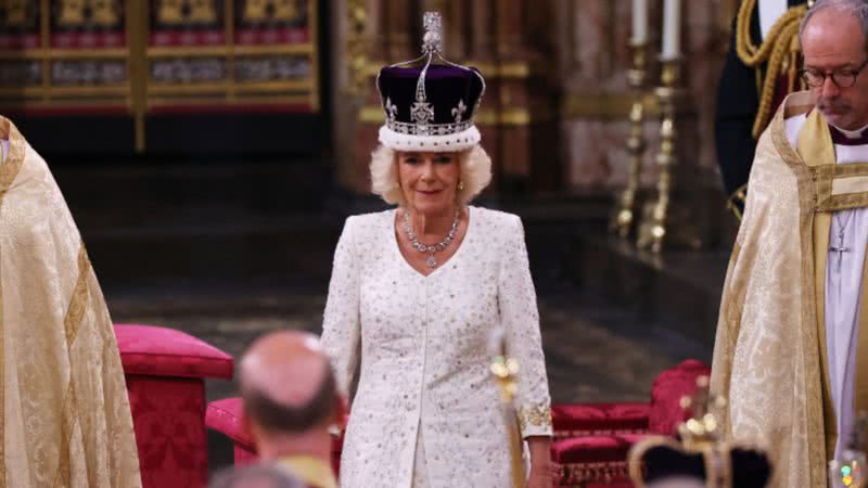 Camilla Parker utilizando a coroa da rainha Mary - Getty Images