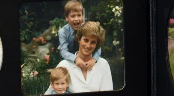 Princesa Diana com seus filhos, Harry e William - Getty Images