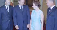 Elizabeth ao aldo dos astronautas da Apollo 11 - Divulgação/YouTube/British Pathé/