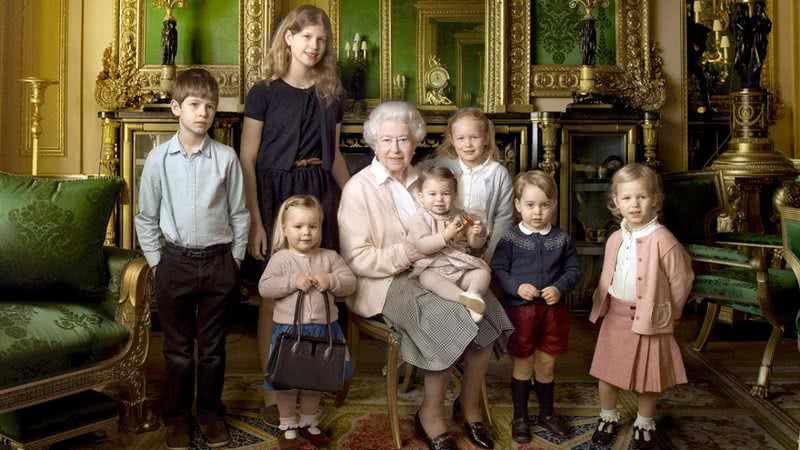 Rainha Elizabeth II e seus bisnetos - Divulgação/ Instagram/ The Royal Family