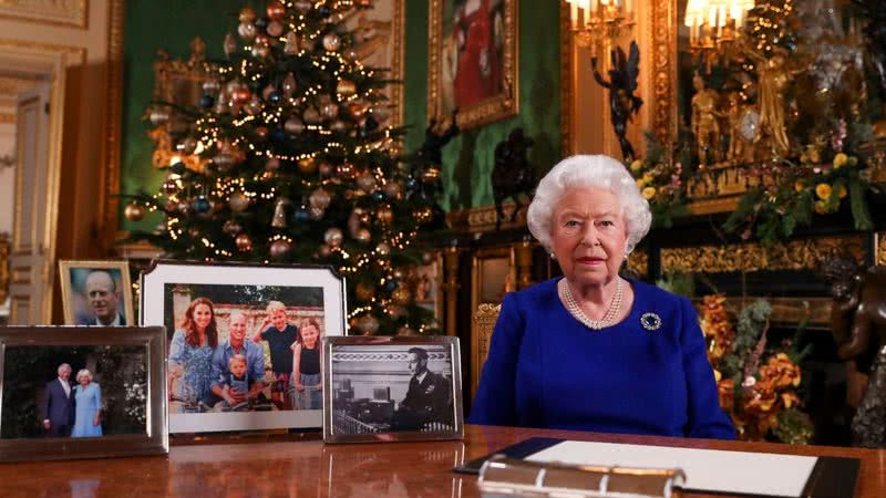Tradicional foto de fim de ano da rainha Elizabeth II