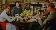 Rainha Elizabeth II, príncipe Charles, príncipe Philip e princesa Anne, no documentário - Divulgação/Youtube/Reelsarency/2011
