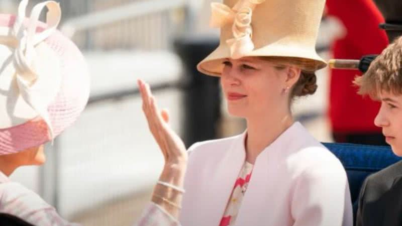 Lady Louise durante o Jubileu de Platina da Rainha Elizabeth II - Divulgação / Youtube / Royal Insider News