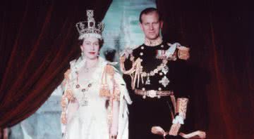Príncipe Philip e a rainha Elizabeth II, em junho de 1953 - Wikimedia Commons