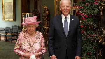 Rainha Elizabeth II e Joe Biden durante encontro em 2021 - Getty Images