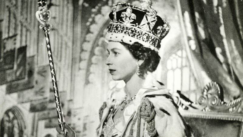 Elizabeth II em 1953 - Wikimedia Commons