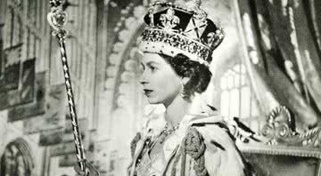 Elizabeth II ainda jovem, em 1953 - Wikimedia Commons