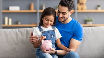 Educação financeira ajuda as crianças a darem valor ao dinheiro - (Imagem: Shutterstock)